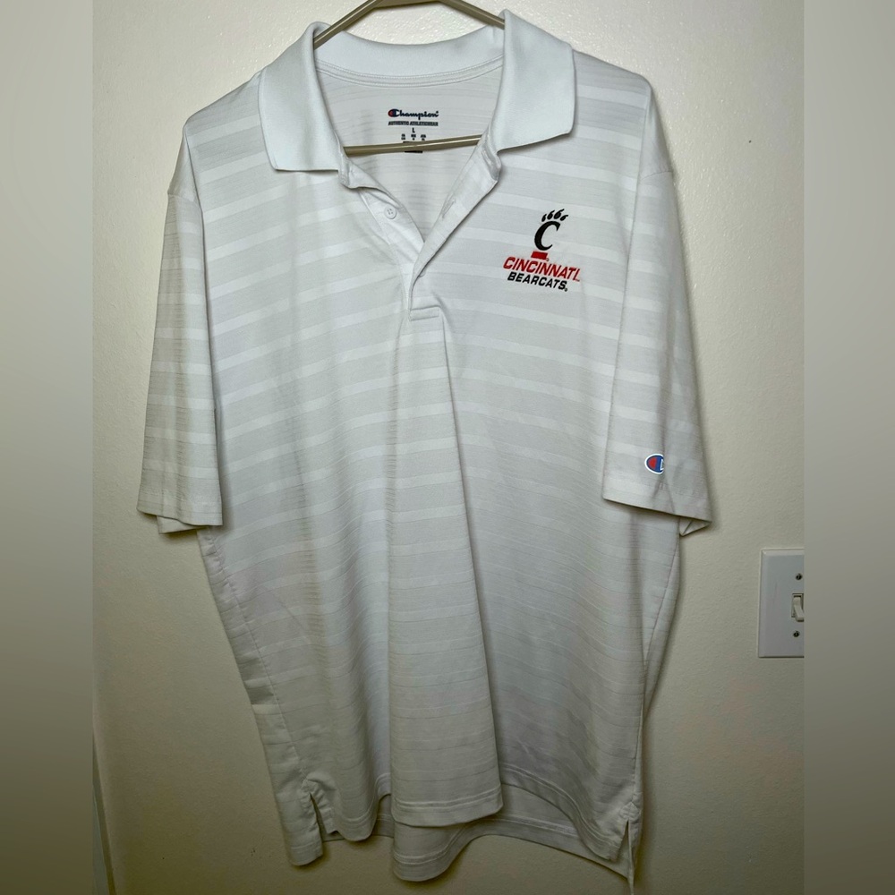Men’s large Cincinnati Bearcats polo size large